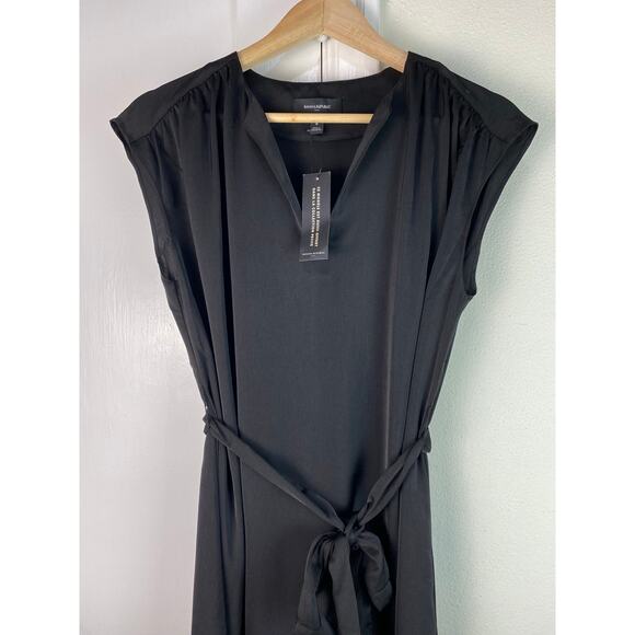 NWT Banana Republic Women's S Black Sleeveless Silky Crepe Dress - Picture 2 of 8